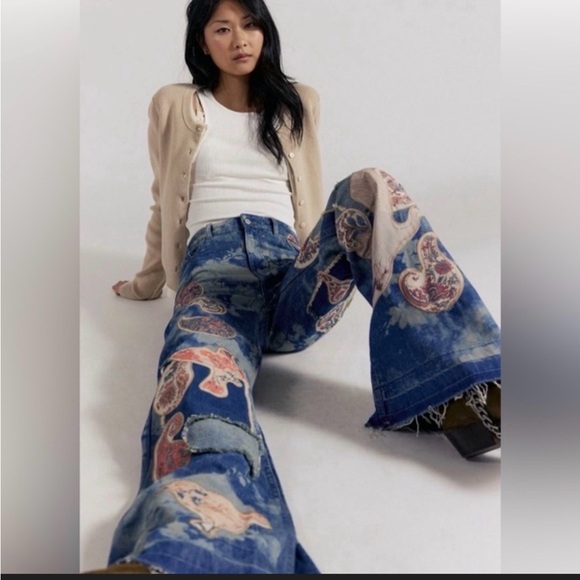 Free people /We The Free Flying High Patched Jeans size 27 28 and 25 - Picture 3 of 3